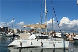 LAGOON 440 2009 RYB (6)