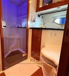 SUNSEEKER PREDATOR 56 2001 RYB (3)