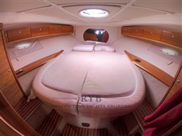 BAVARIA 38 SPORT HT  2006 RYB (12)