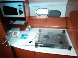 JEANNEAU PRESTIGE 34 HT 2005 RYB (9)