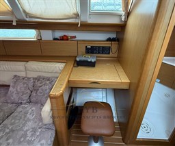 JEANNEAU SUN ODYSSEY 44i 2009 RYB (12)