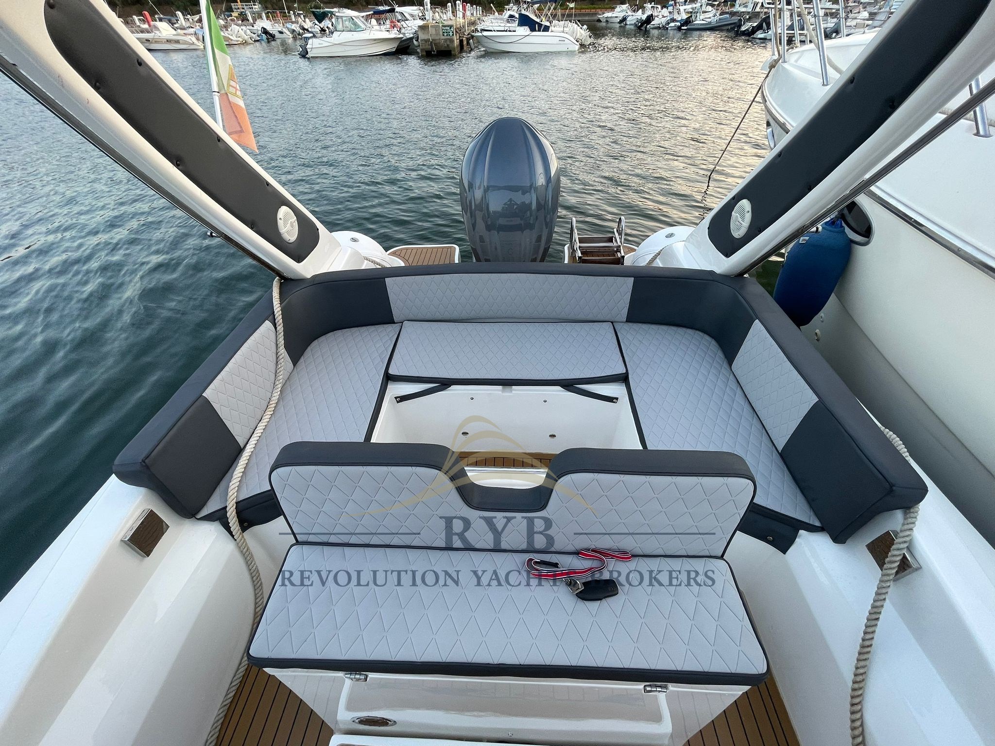 ALMAR 820 2023 RYB (17)