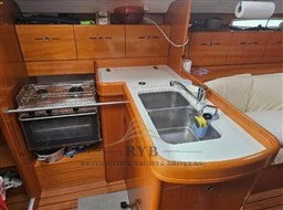 BENETEAU 40.7 FIRST 2005 RYB 2025 (4)