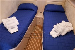 Sunseeker 53 2006 RYB (31)