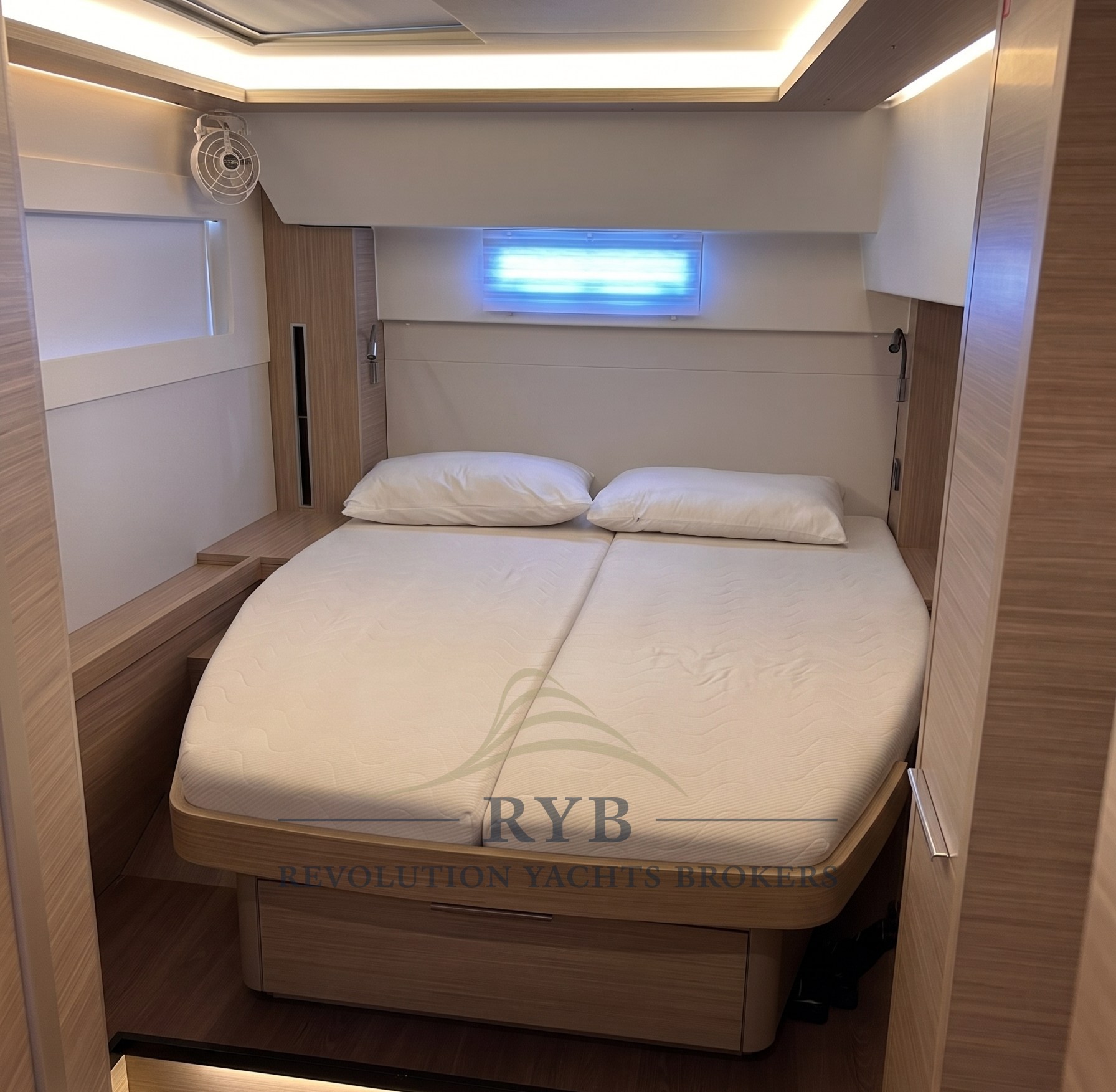 LAGOON 46 2024 RYB (2)