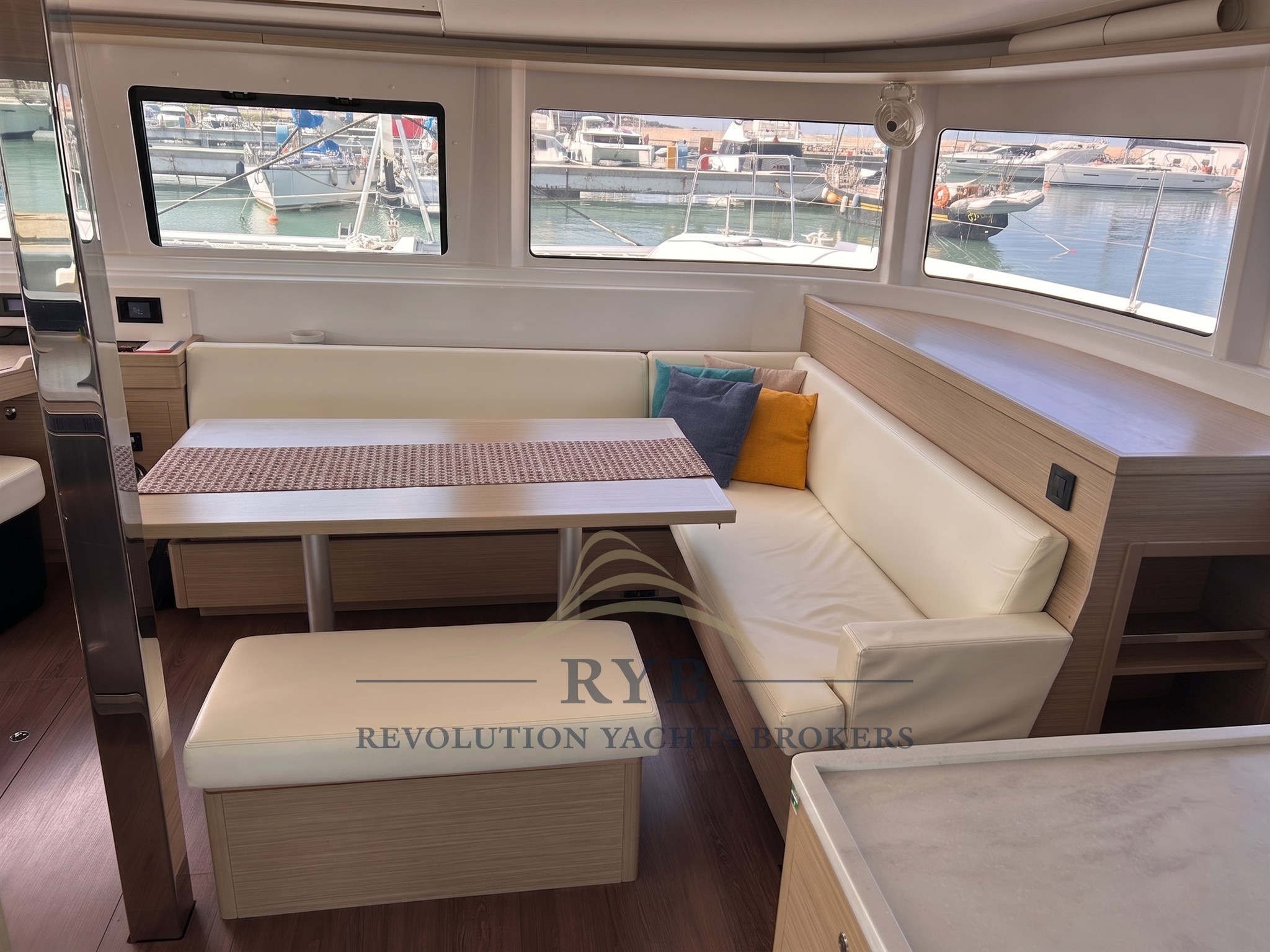 LAGOON 46 2024 RYB (6)