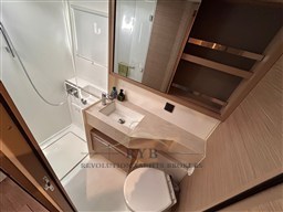 LAGOON 46 2024 RYB (46)