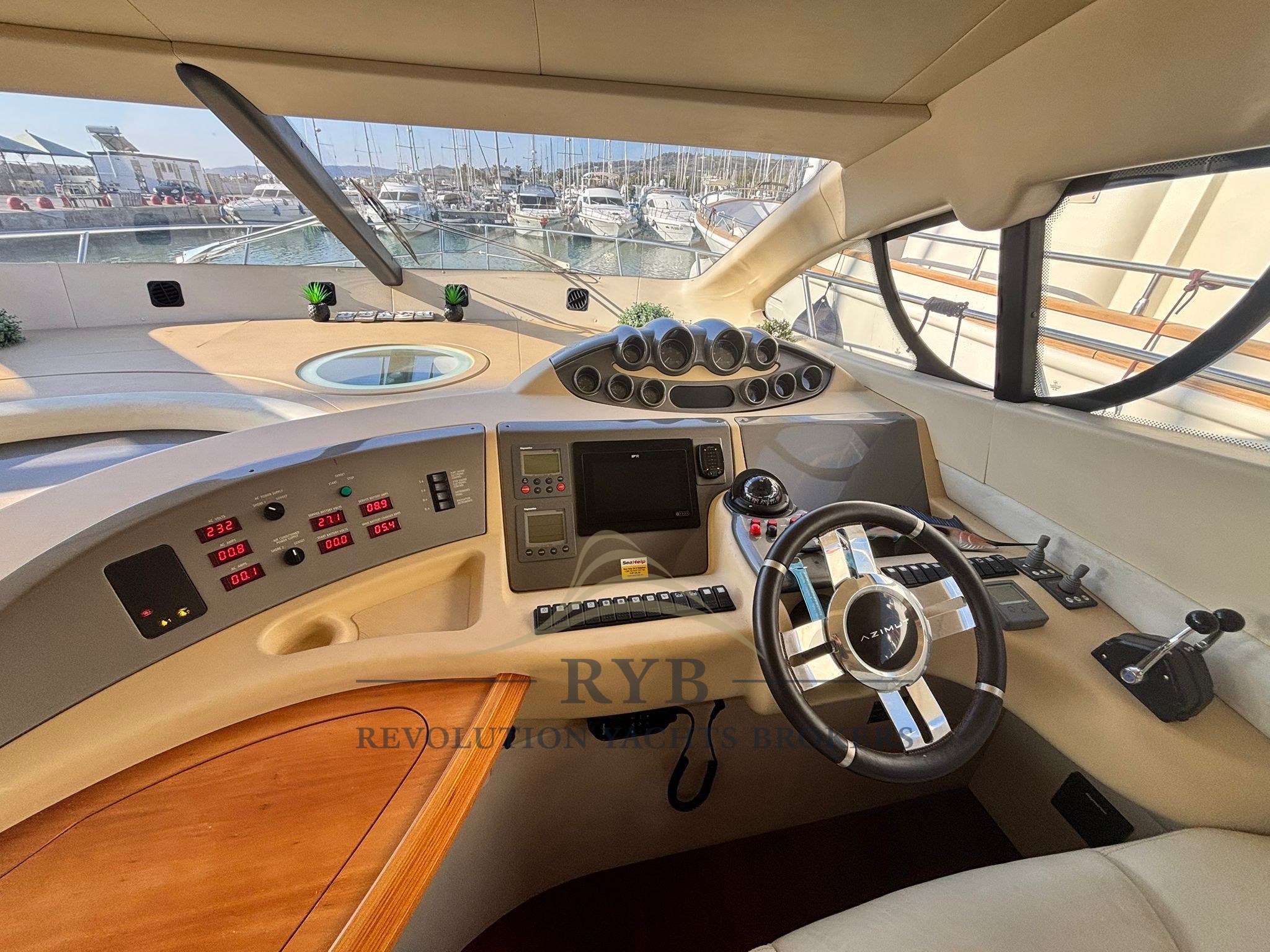 AZIMUT 50 2006 RYB (24)