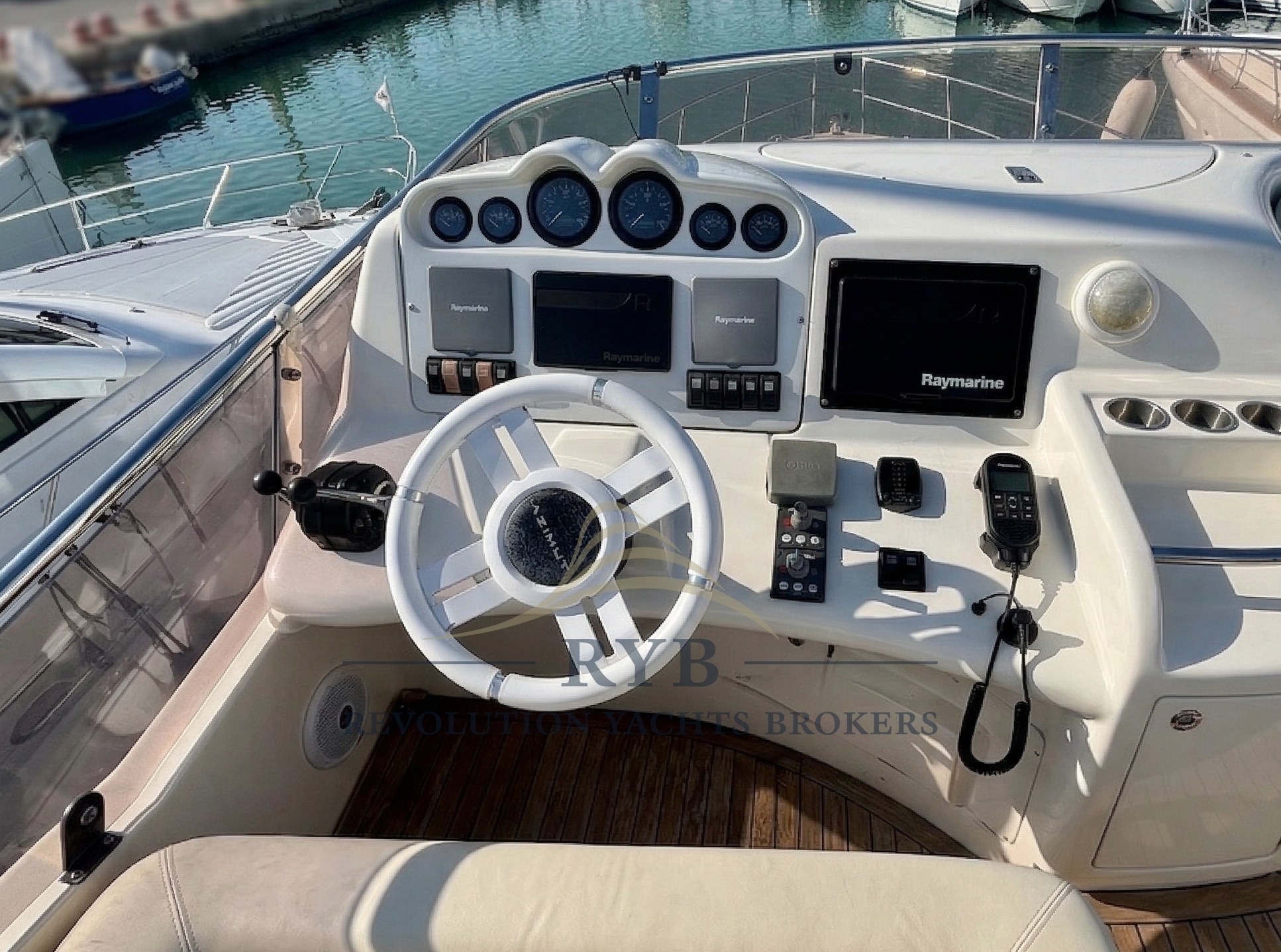 AZIMUT 50 2006 RYB (4)