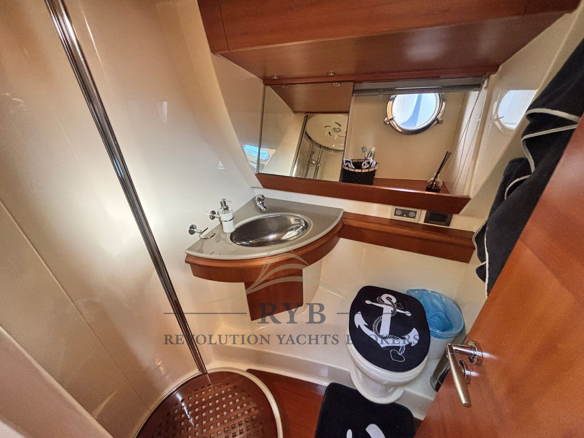 AZIMUT 50 2006 RYB (28)