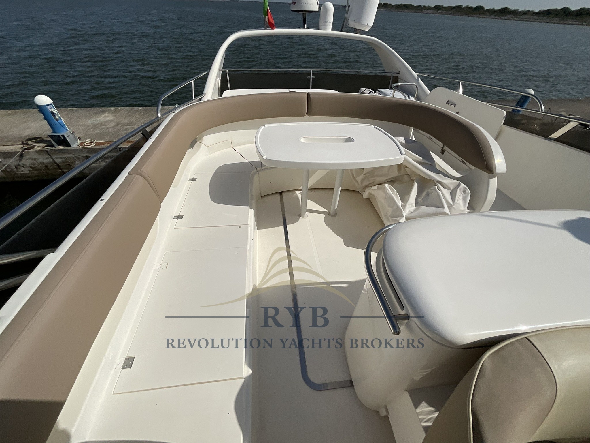 PRINCESS 61 2002 RYB (63)