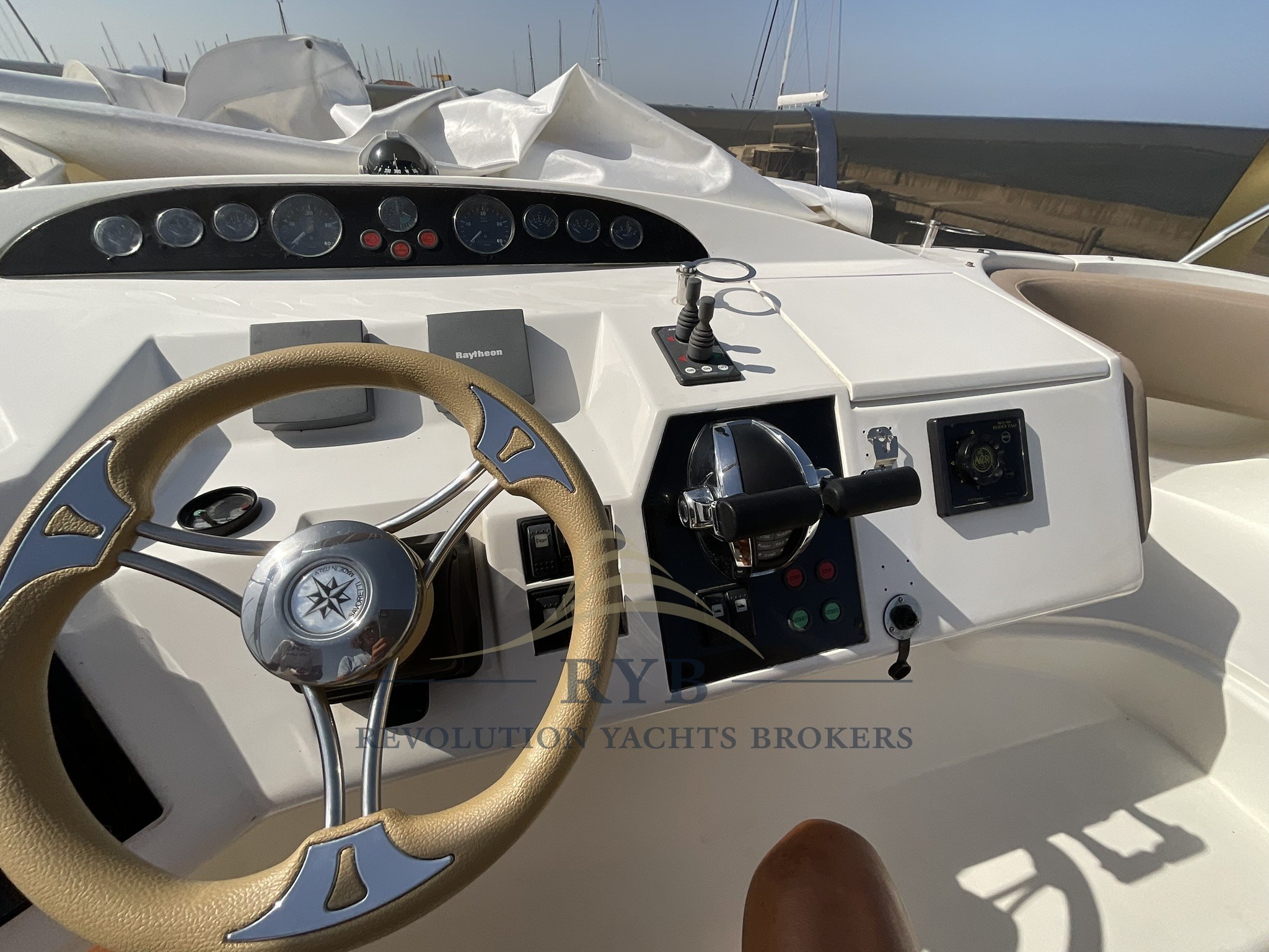 PRINCESS 61 2002 RYB (60)