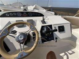 PRINCESS 61 2002 RYB (60)