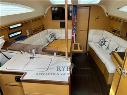 ELAN 394 2012 RYB  (8)