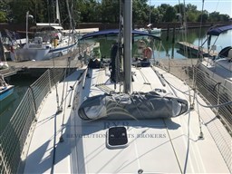 DUFOUR 38 CLASSIC 1998 RYB (24)