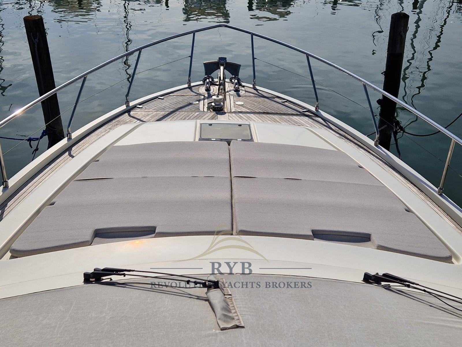 FERRETTI 57 1999 RYB (32)