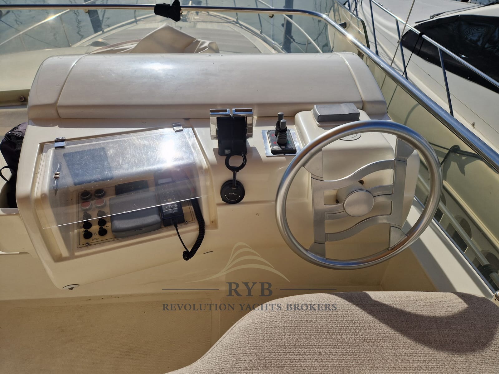 FERRETTI 57 1999 RYB (11)