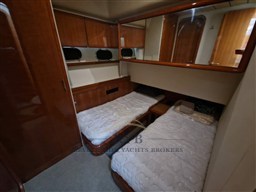 FERRETTI 57 1999 RYB (29)
