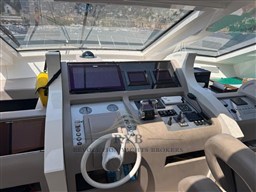 JAGUAR 80 2010 RYB (14)