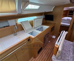 JEANNEAU SUN ODYSSEY 44i 2009 RYB (19)