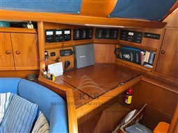 JEANNEAU SUN ODYSSEY 45.2 2003 RYB (10)