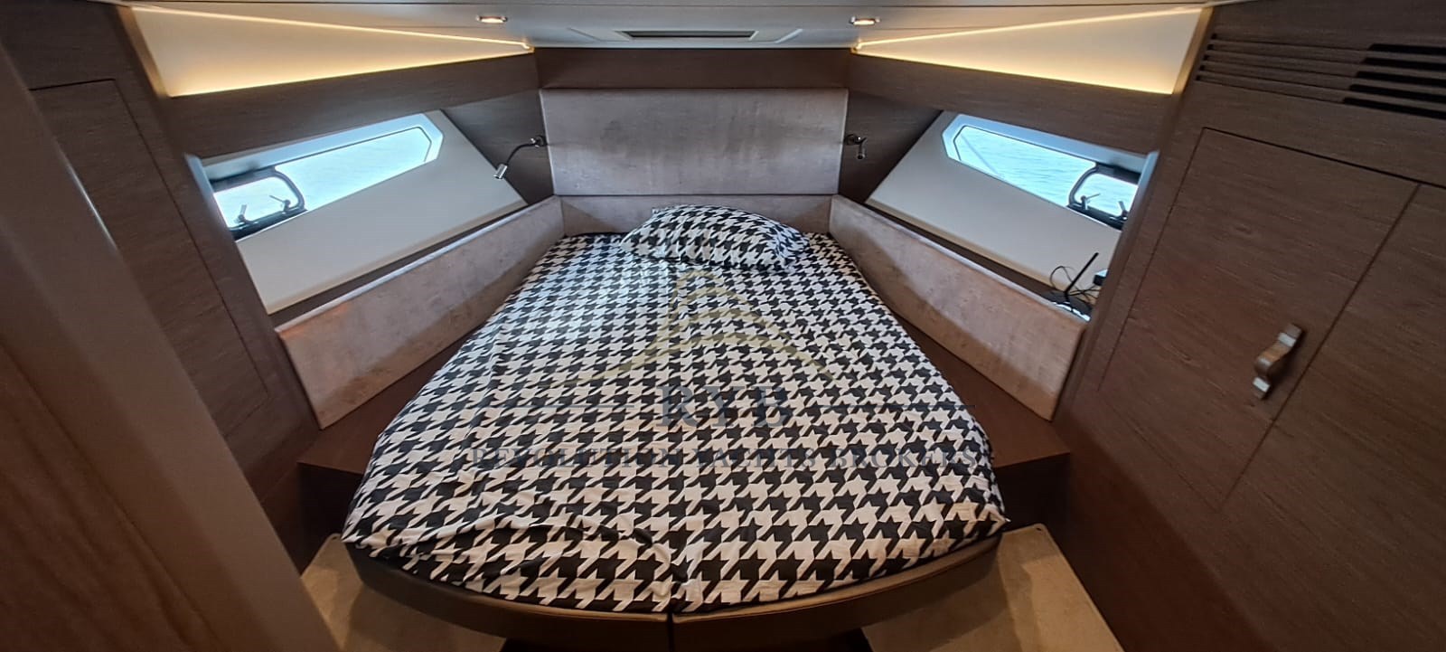 BENETEAU GT46 2017 RYB (32)