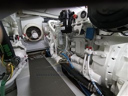 PERSHING 45 2005 RYB (21)