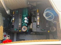 CRANCHI ENDURANCE 33 2009 RYB (8)