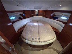 JEANNEAU PRESTIGE 42S 2010 RYB