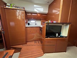 JEANNEAU PRESTIGE 42S 2010 RYB (21)