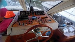 UNIESSE 42 1990 FLY RYB (16)