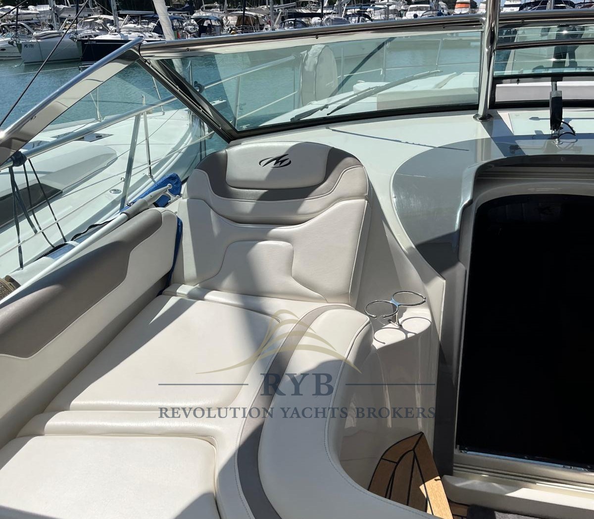 MONTEREY 415 2008 RYB (20)