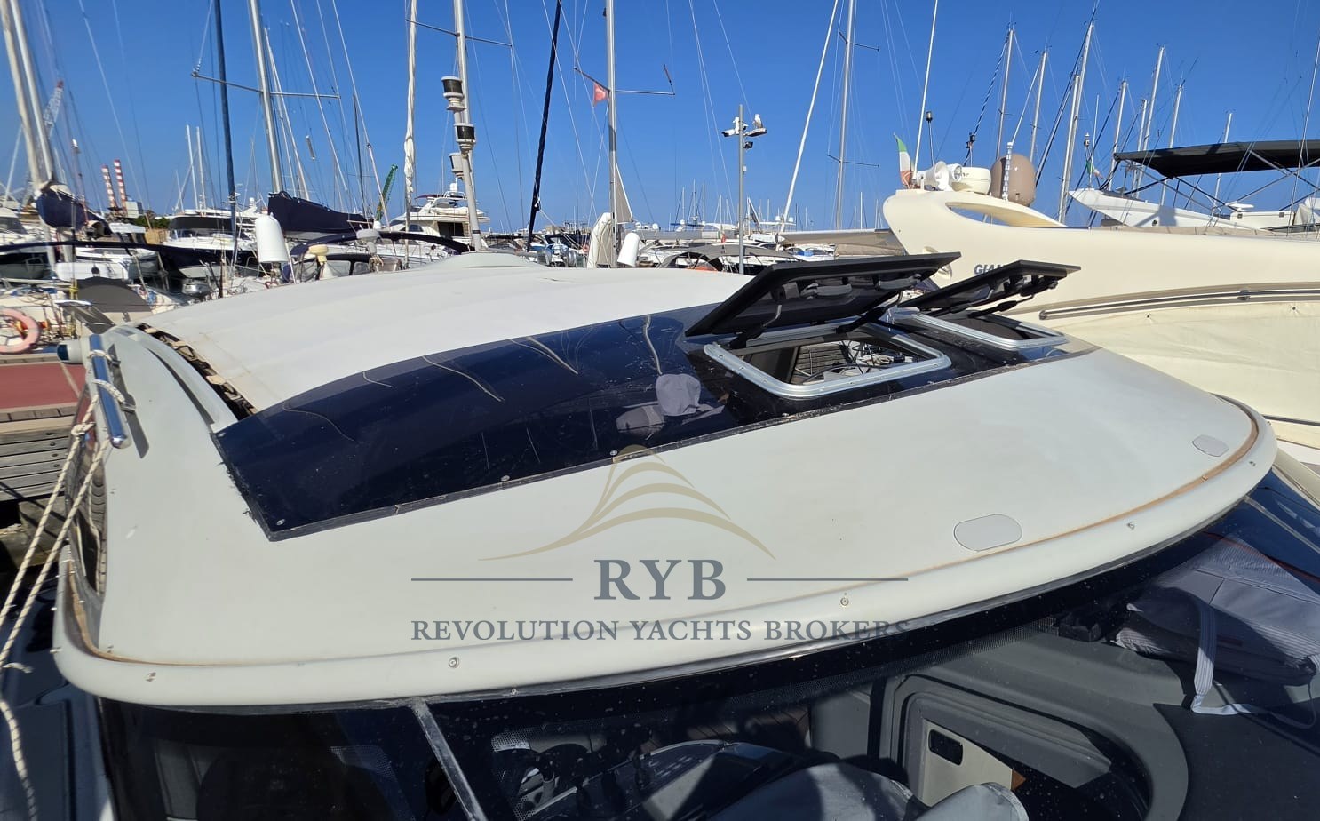 BAIA FLASH 48 2004 RYB (10)
