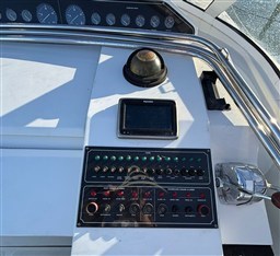 PERSHING 40 1990 RYB (26)