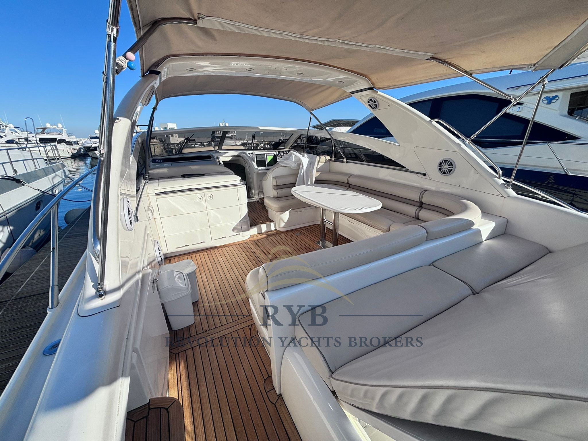 PRINCESS V55 2000 RYB (16)