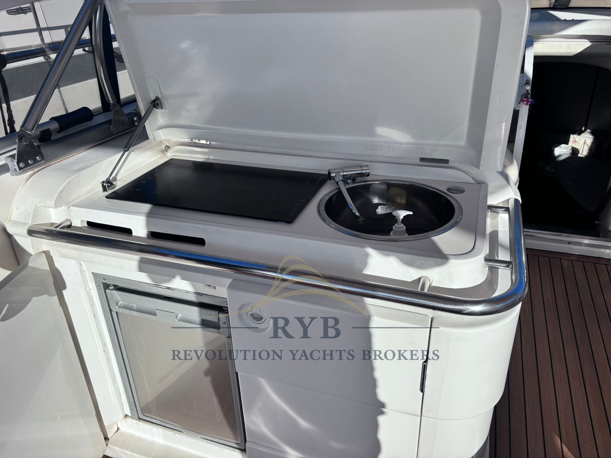 PRINCESS V55 2000 RYB (22)