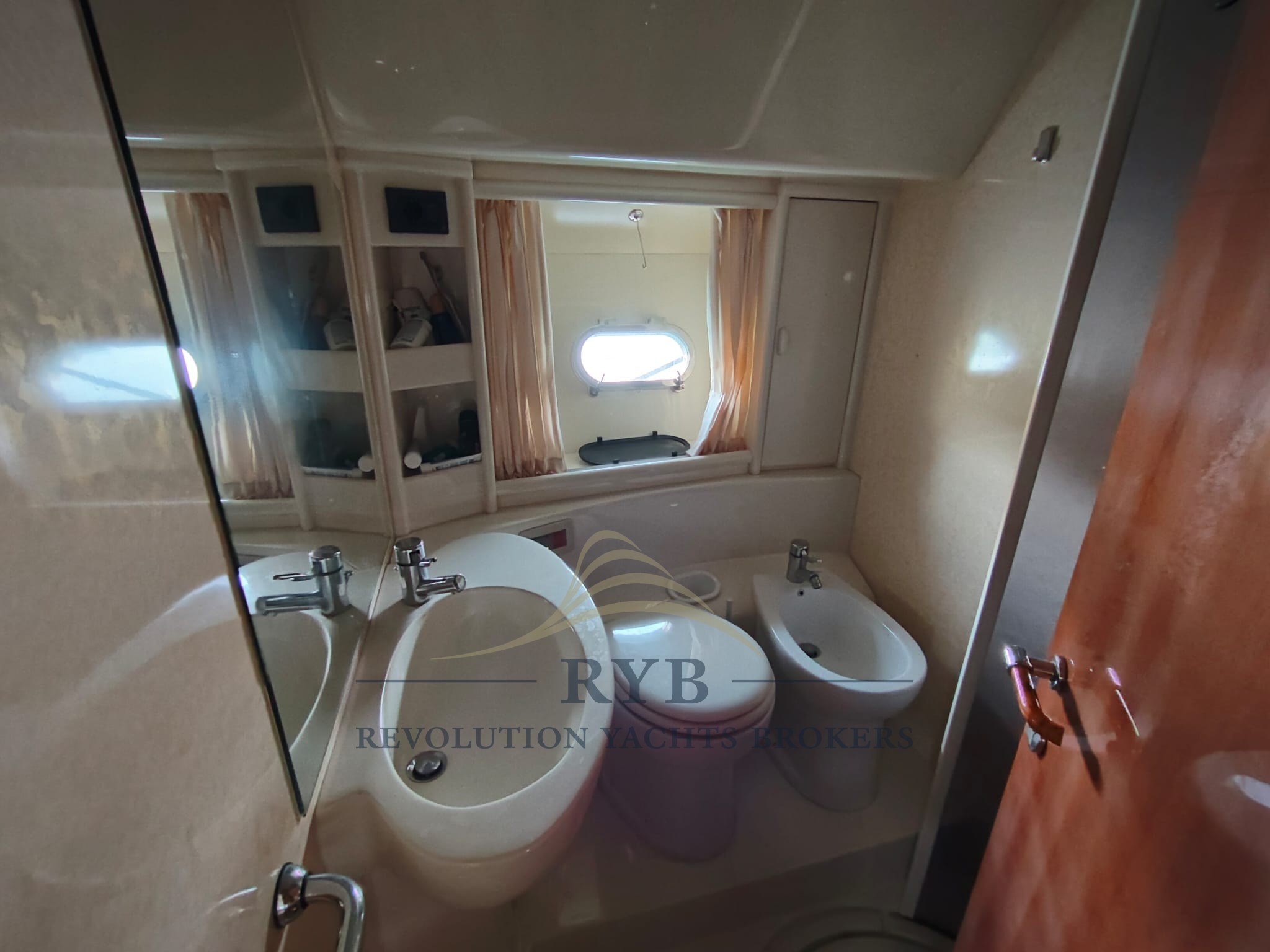 FERRETTI 480 2001 RYB (10)