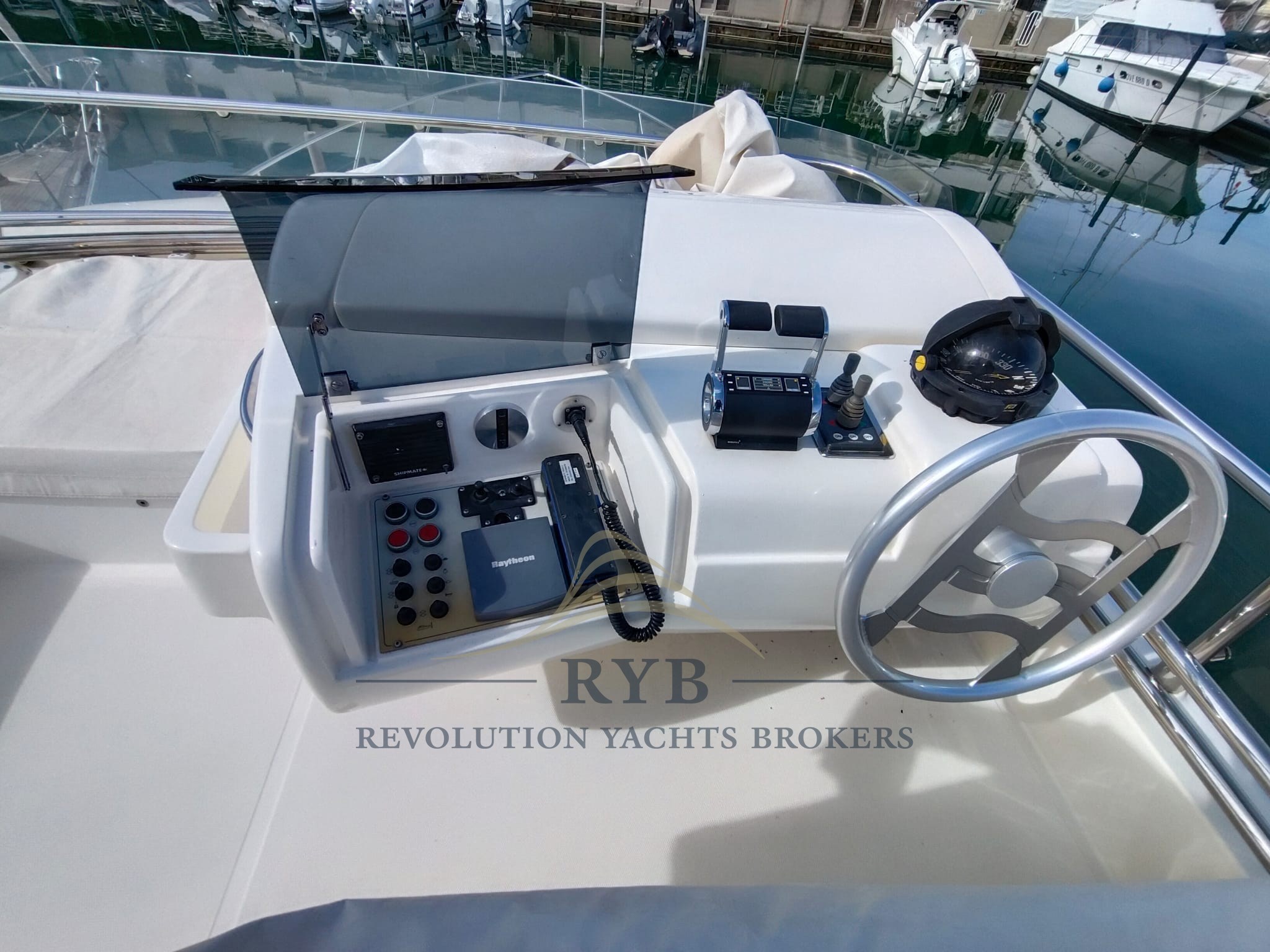 FERRETTI 480 2001 RYB (8)