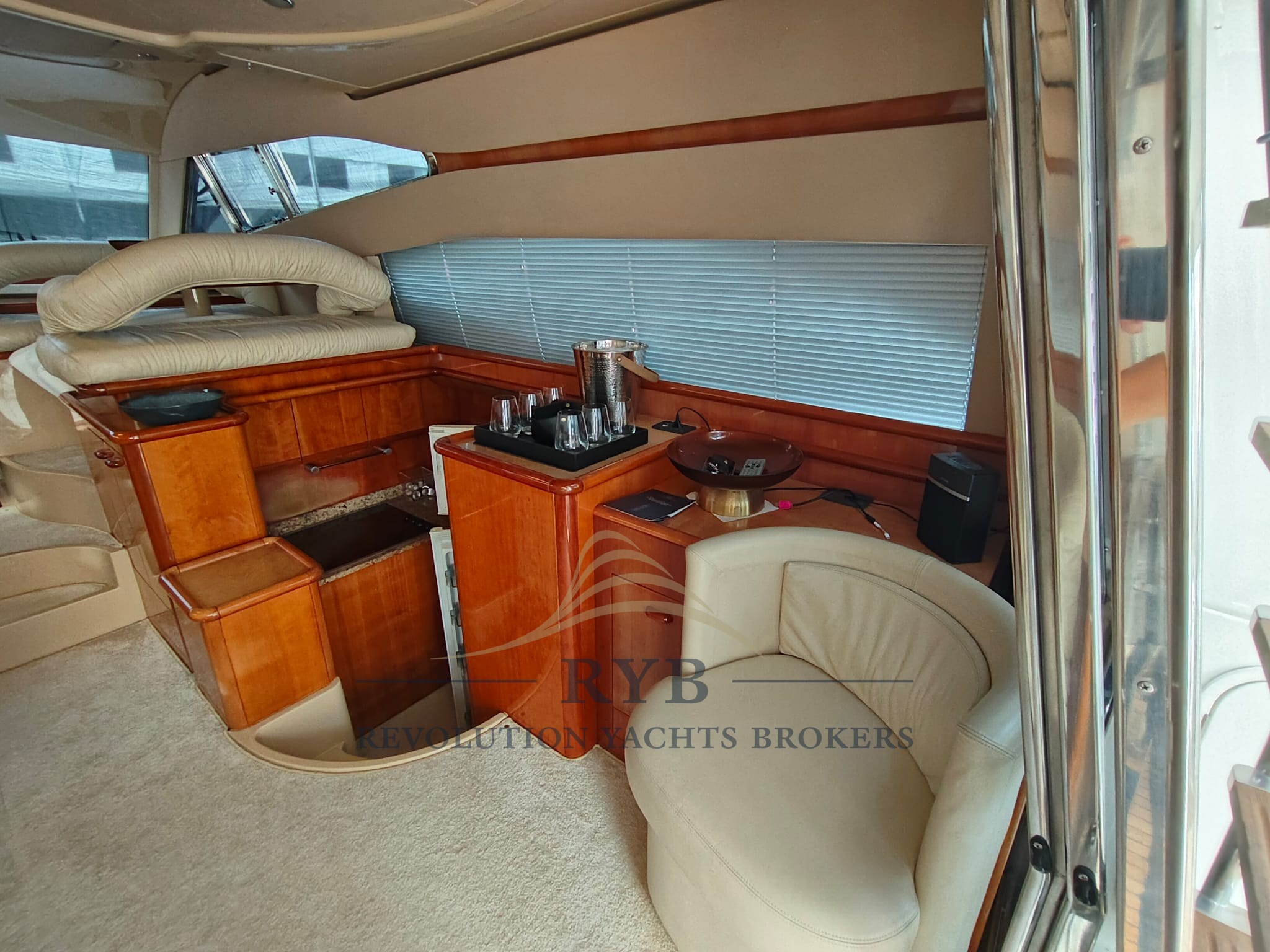 FERRETTI 480 2001 RYB (17)