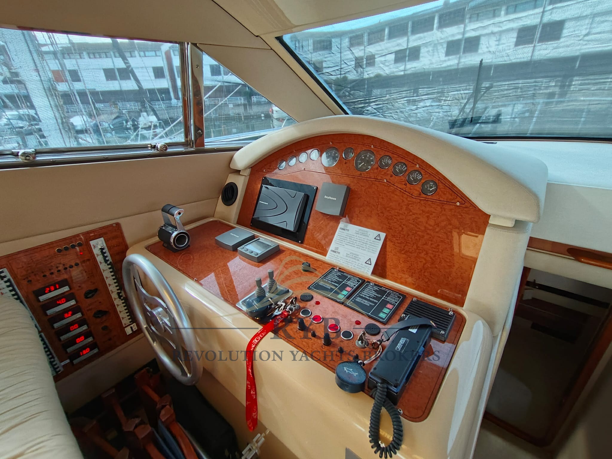 FERRETTI 480 2001 RYB (14)
