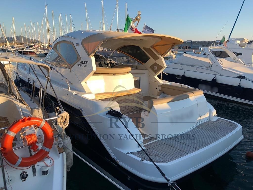 MANO' MARINE M35 2009 RYB  (11)