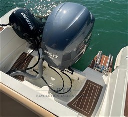 CAPELLI TEMPEST 770 2010 RYB (14)