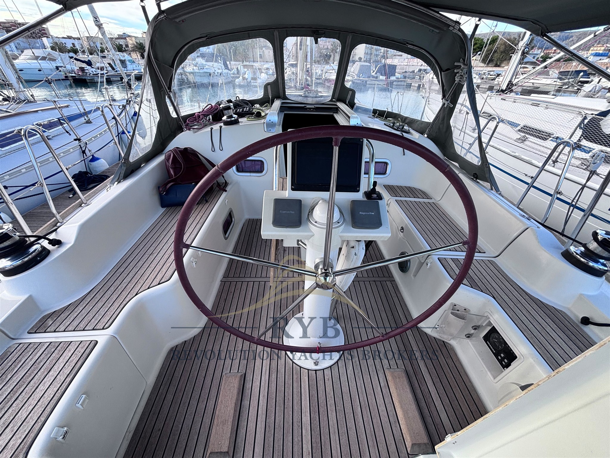 BENETEAU OCEANIS 37 2011 RYB (18)