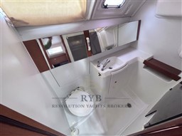 BENETEAU OCEANIS 37 2011 RYB (1)