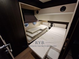 Azimut 66 FLY 2018 RYB (41)