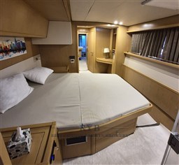 LAGOON 52F 2014 RYB (18)
