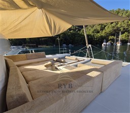 LAGOON 52F 2014 RYB (28)