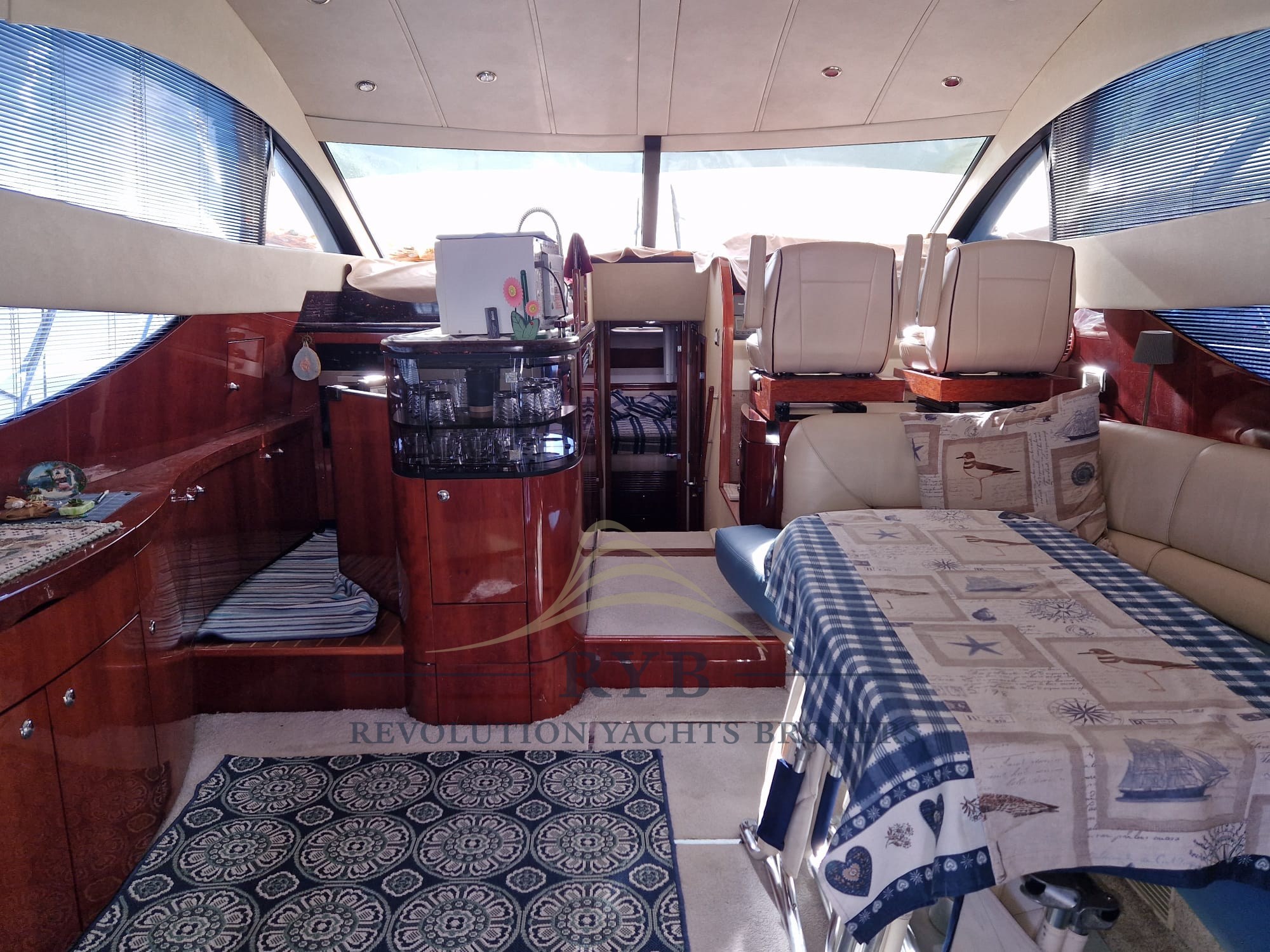 FAIRLINE PHATNOM 50 2005 RYB  (31)