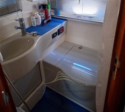 FAIRLINE TARGA 34 1993 RYB (21)