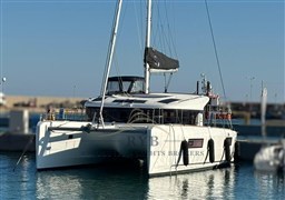 LAGOON 40 2024 RYB (25)